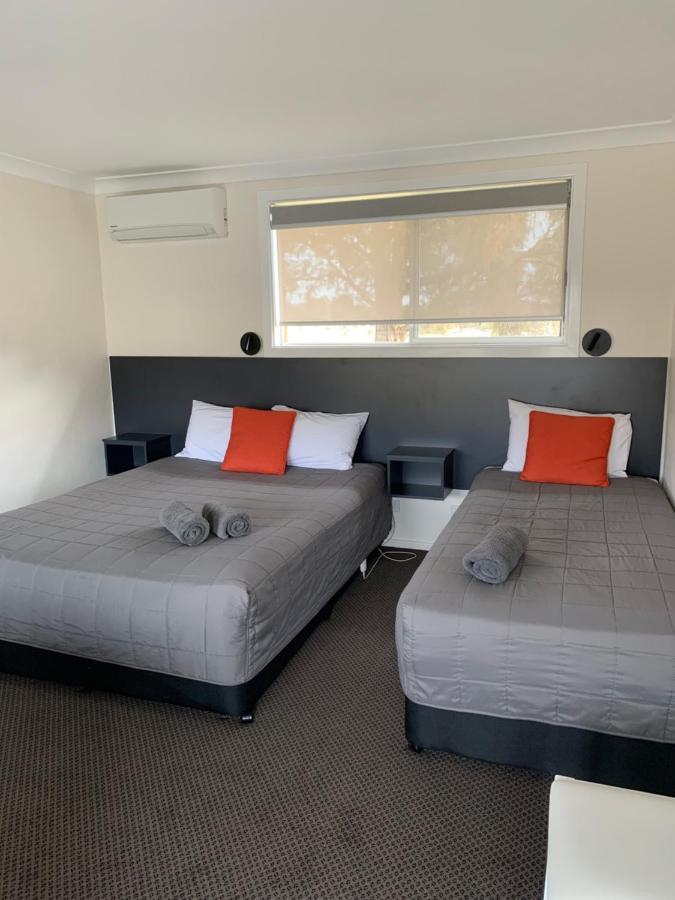 Altona Motel Uralla Екстер'єр фото