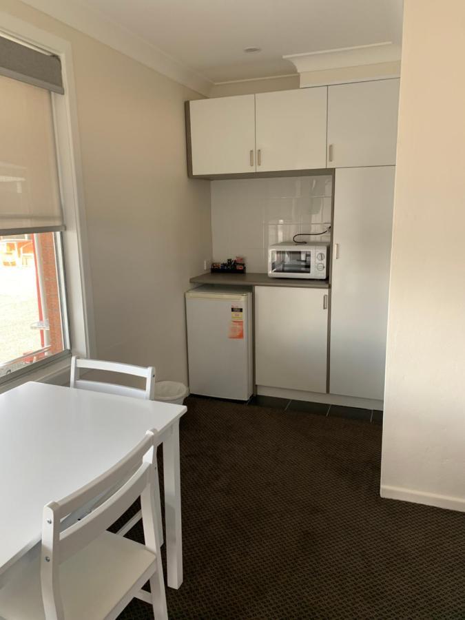 Altona Motel Uralla Екстер'єр фото
