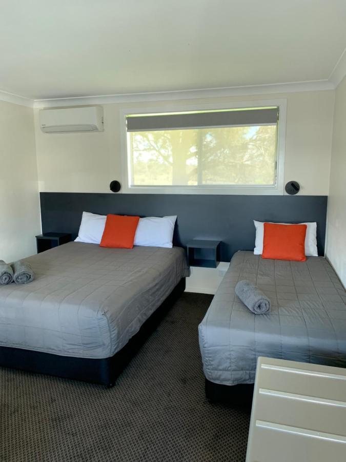 Altona Motel Uralla Екстер'єр фото