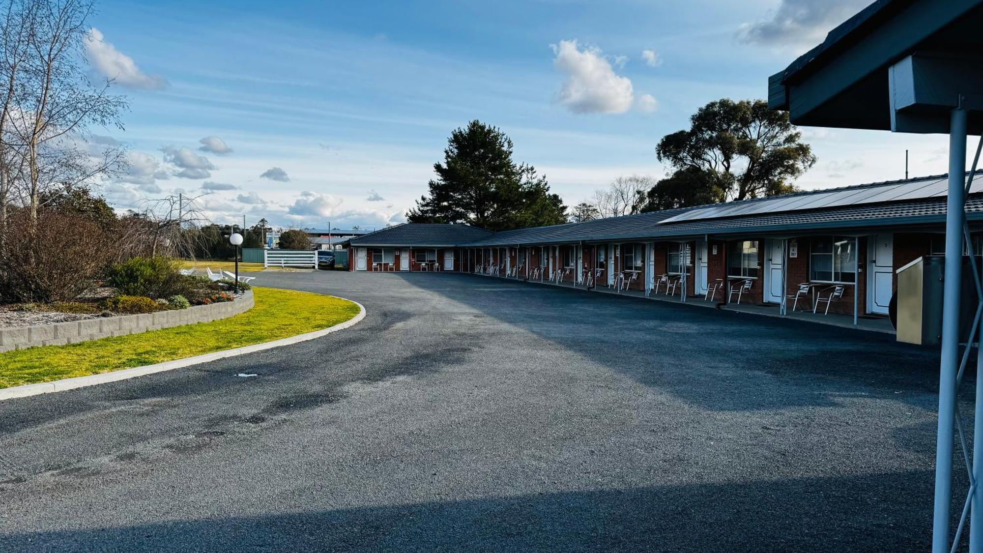 Altona Motel Uralla Екстер'єр фото