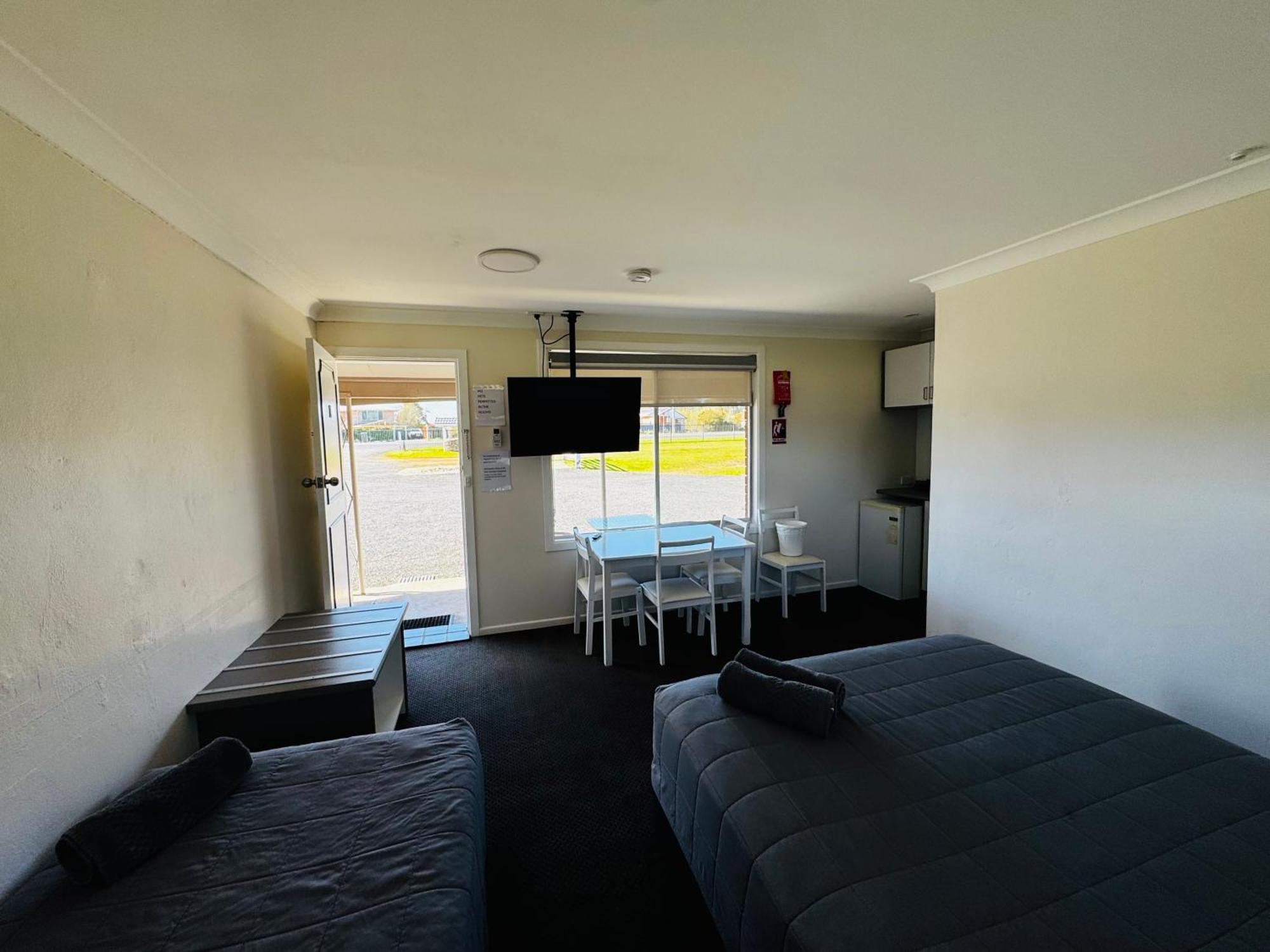 Altona Motel Uralla Екстер'єр фото