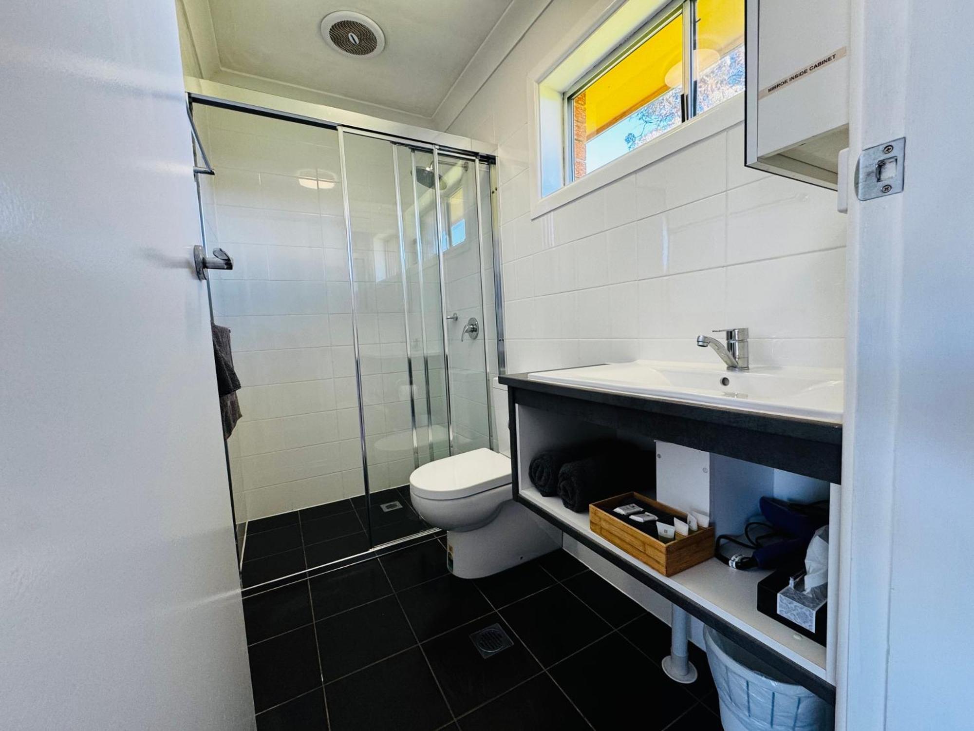 Altona Motel Uralla Екстер'єр фото